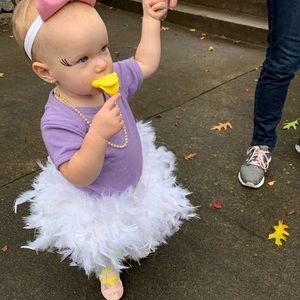 Daisy Duck costume